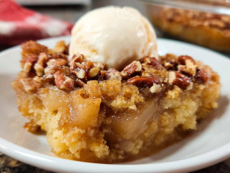 Crockpot Apple Dump Cake