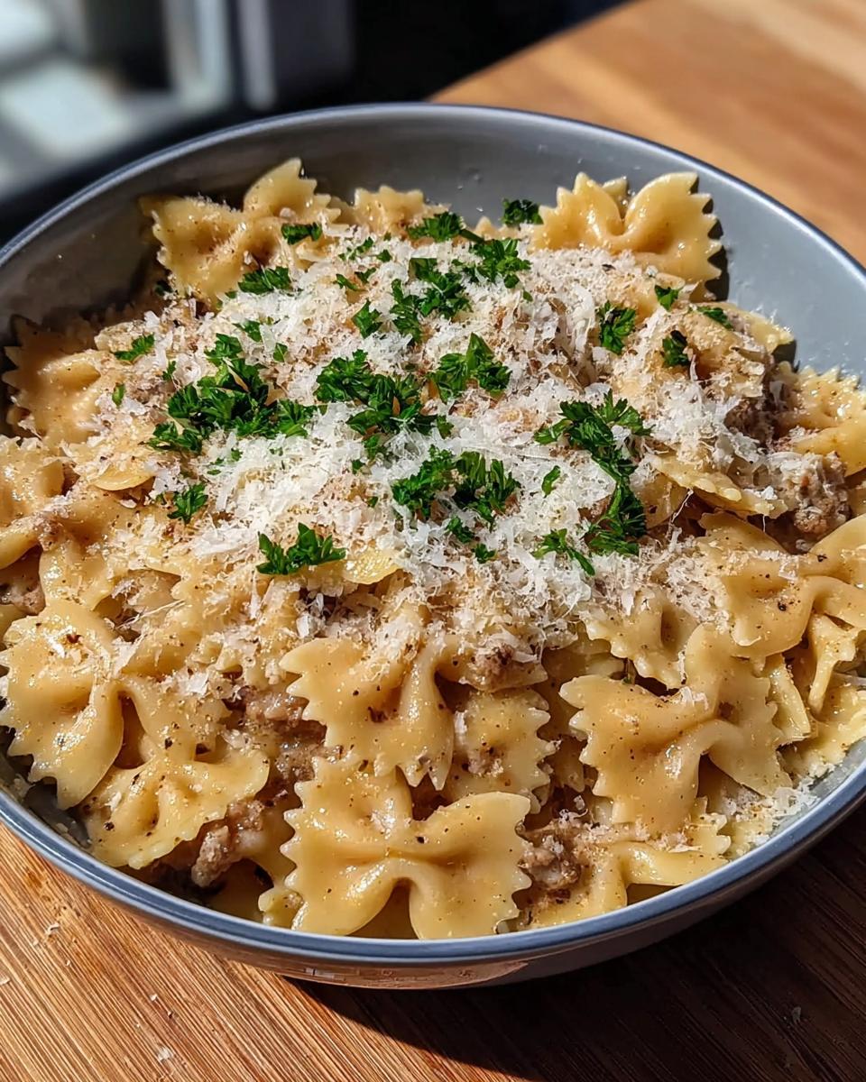 Garlic Parmesan Bowtie Pasta - Detail 1